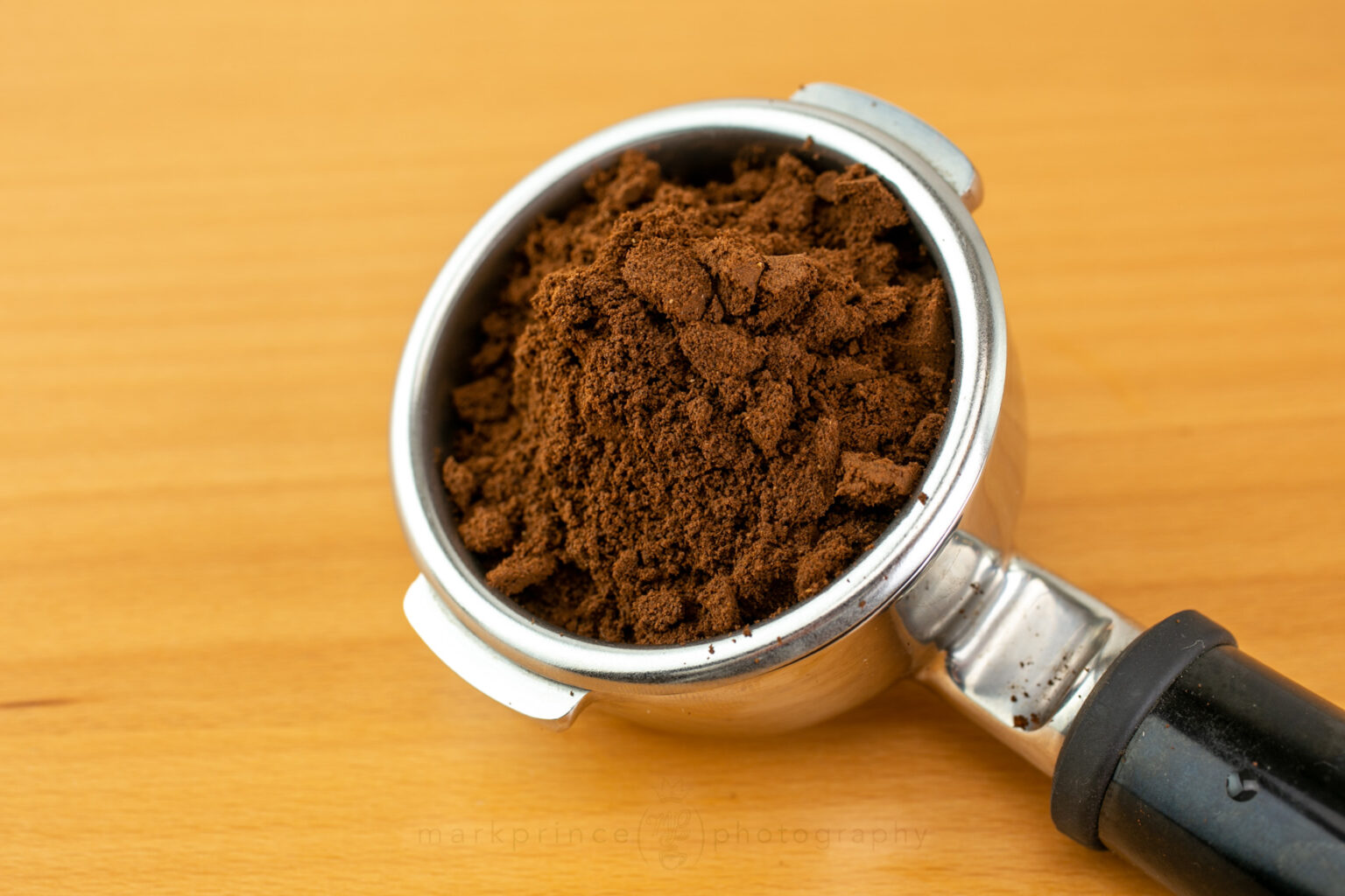 Clumpy grind output in the espresso range screams for some WDT action.