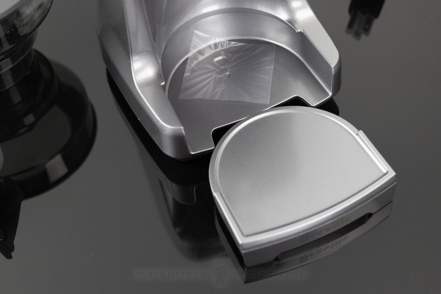 The tray removes, for easy dumping of spent coffee. But there's more...