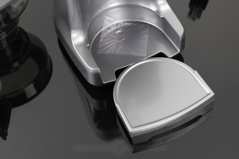 The tray removes, for easy dumping of spent coffee. But there's more...