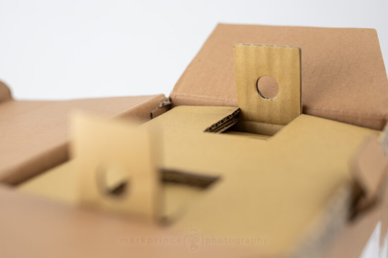 Baratza has long had an interesting product box design that aids you in actually removing the inner box and parts, via tabs like this.