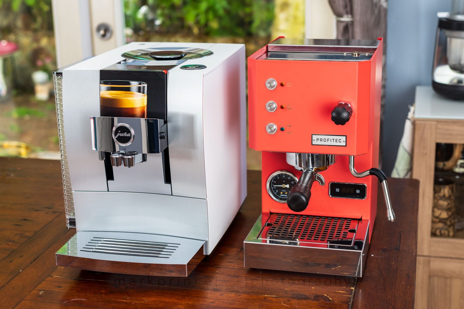 As you can see, the Z10 is a lot smaller than you may initially believe. It doesn't occupy that much more space than the Profitec GO, which is considered a small to medium size single boiler machine.