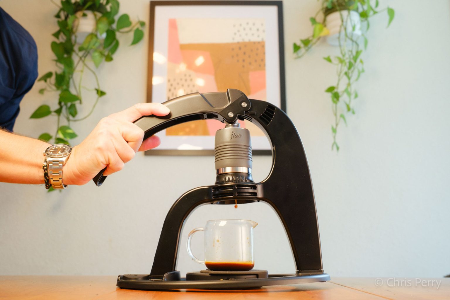 Having the gauge is very handy because you can easily decline the pressure towards the end of the shot, and fine tune your shot pull process.