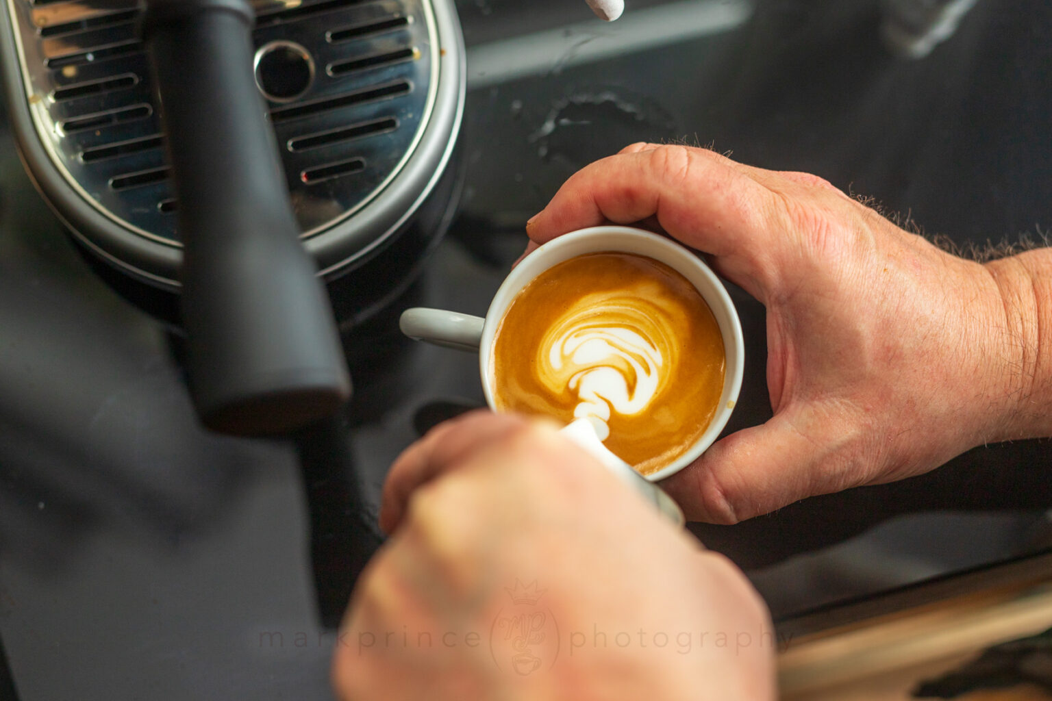 Pouring Latte Art Bambino