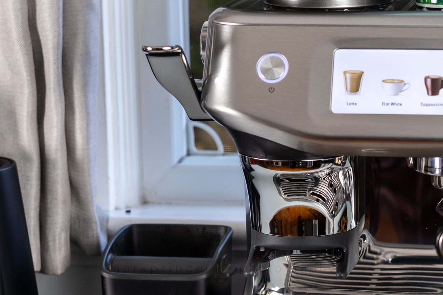 The lever on the side is easy to use and gives good tactile feedback.