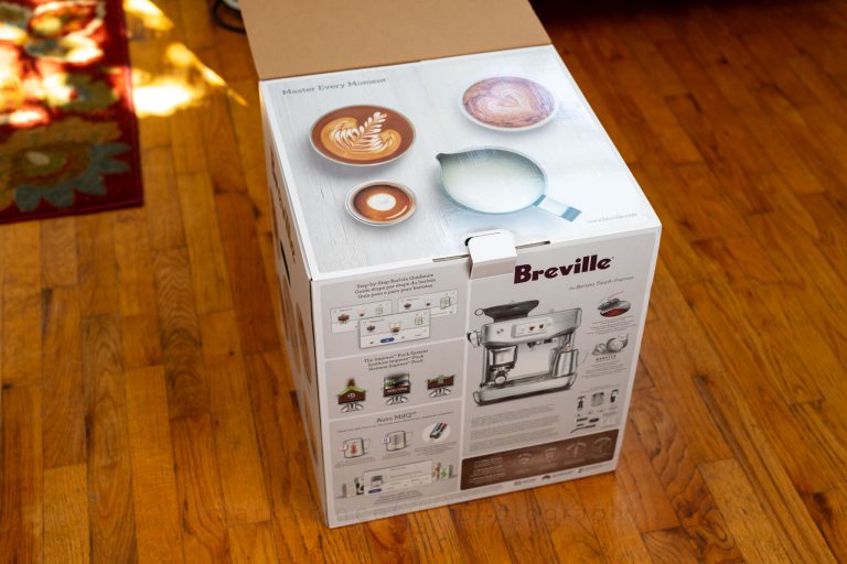 As you can see, there's a ton of information overload on the box. Definitely designed for department store shelves.