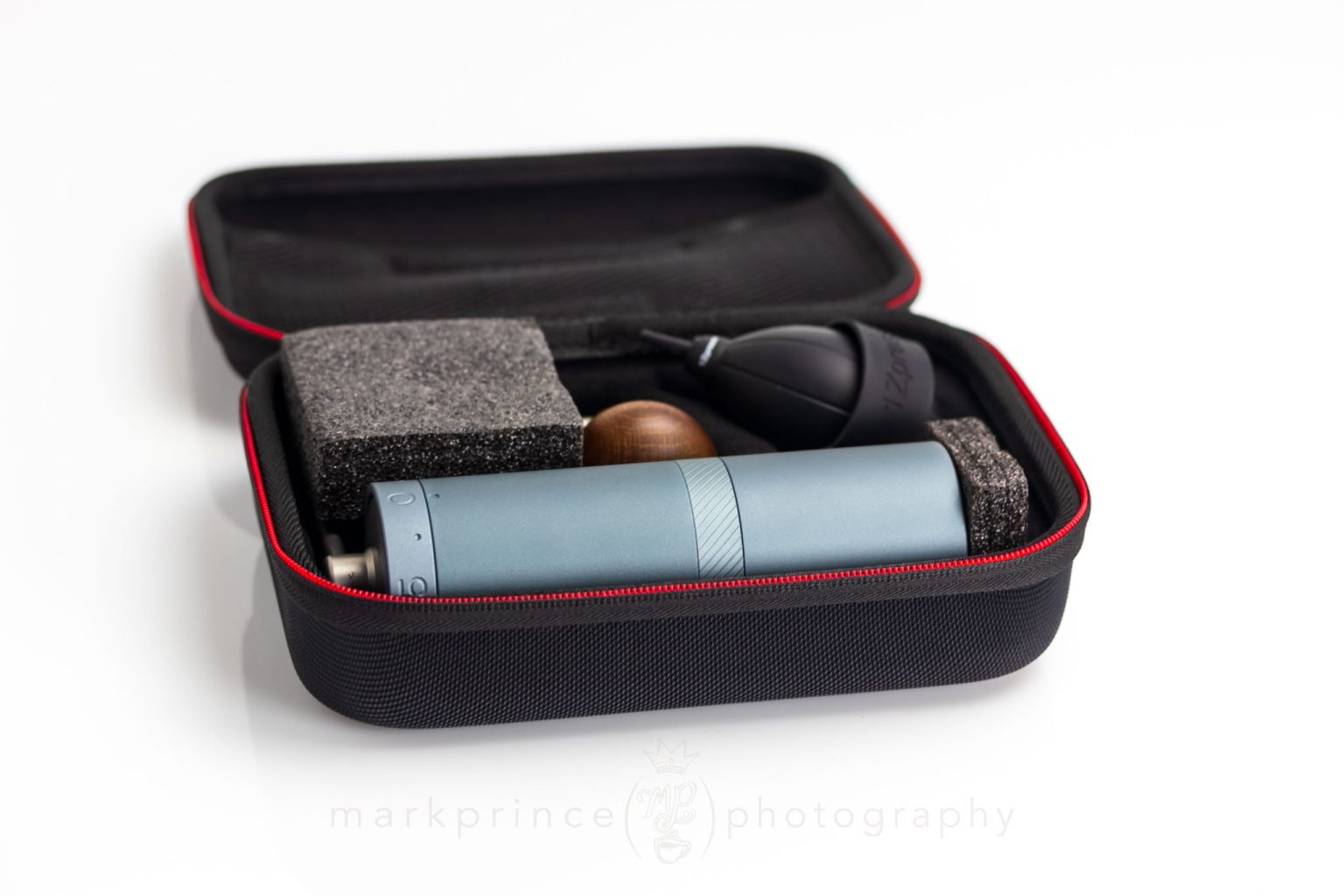 A nice detail, the pull ties are branded for 1Zpresso